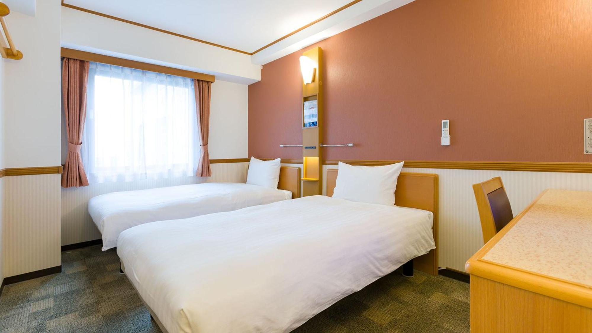 Toyoko Inn Toyohashi Eki Higashi Guchi Exterior foto
