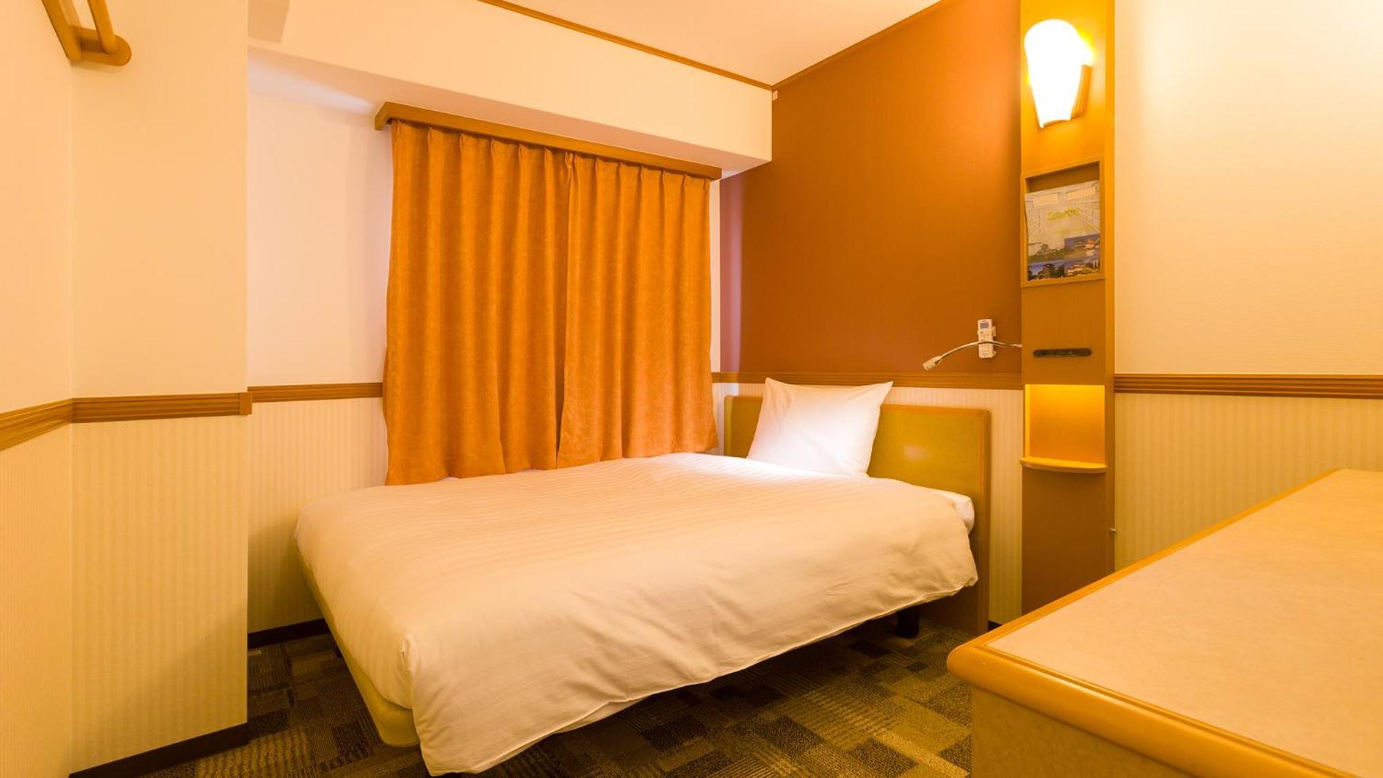 Toyoko Inn Toyohashi Eki Higashi Guchi Habitación foto