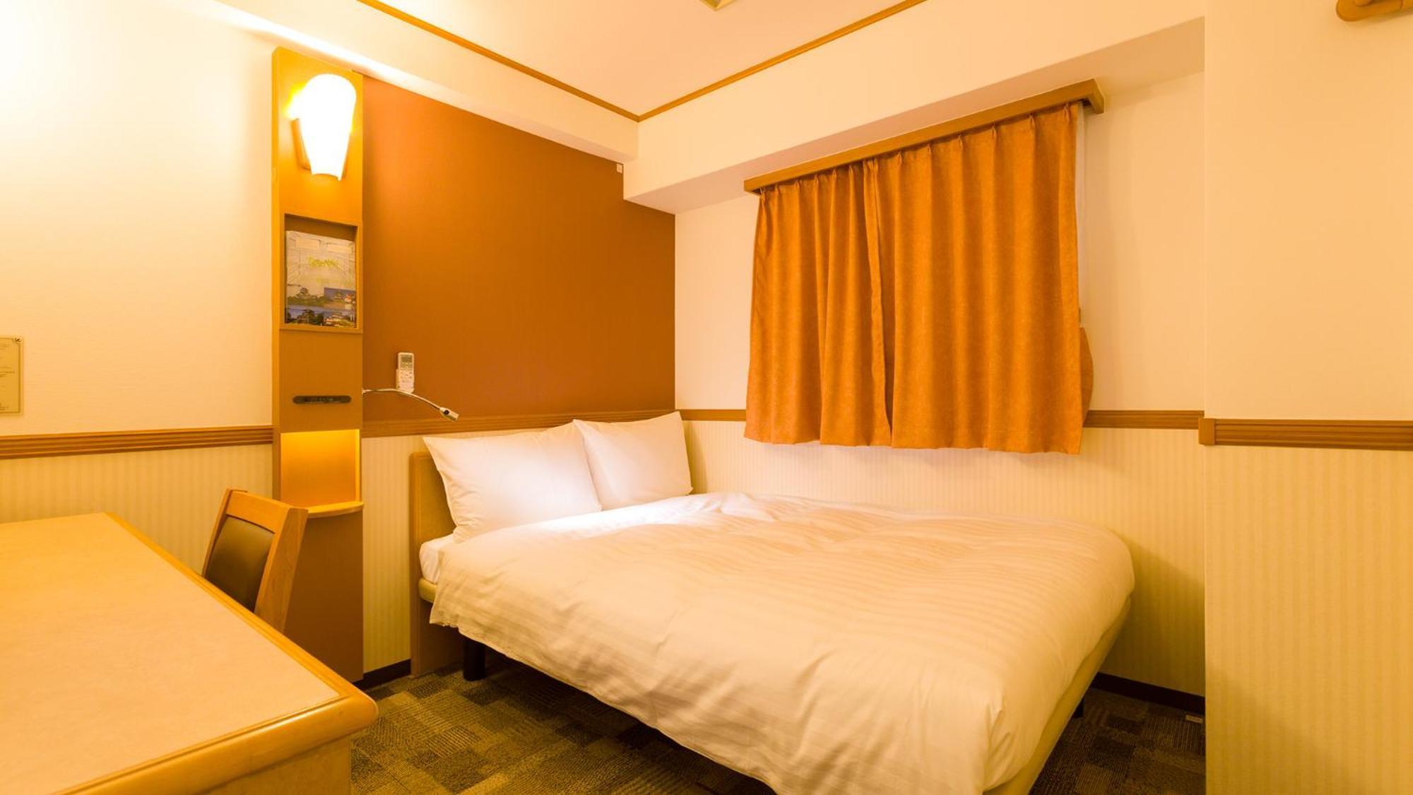 Toyoko Inn Toyohashi Eki Higashi Guchi Habitación foto