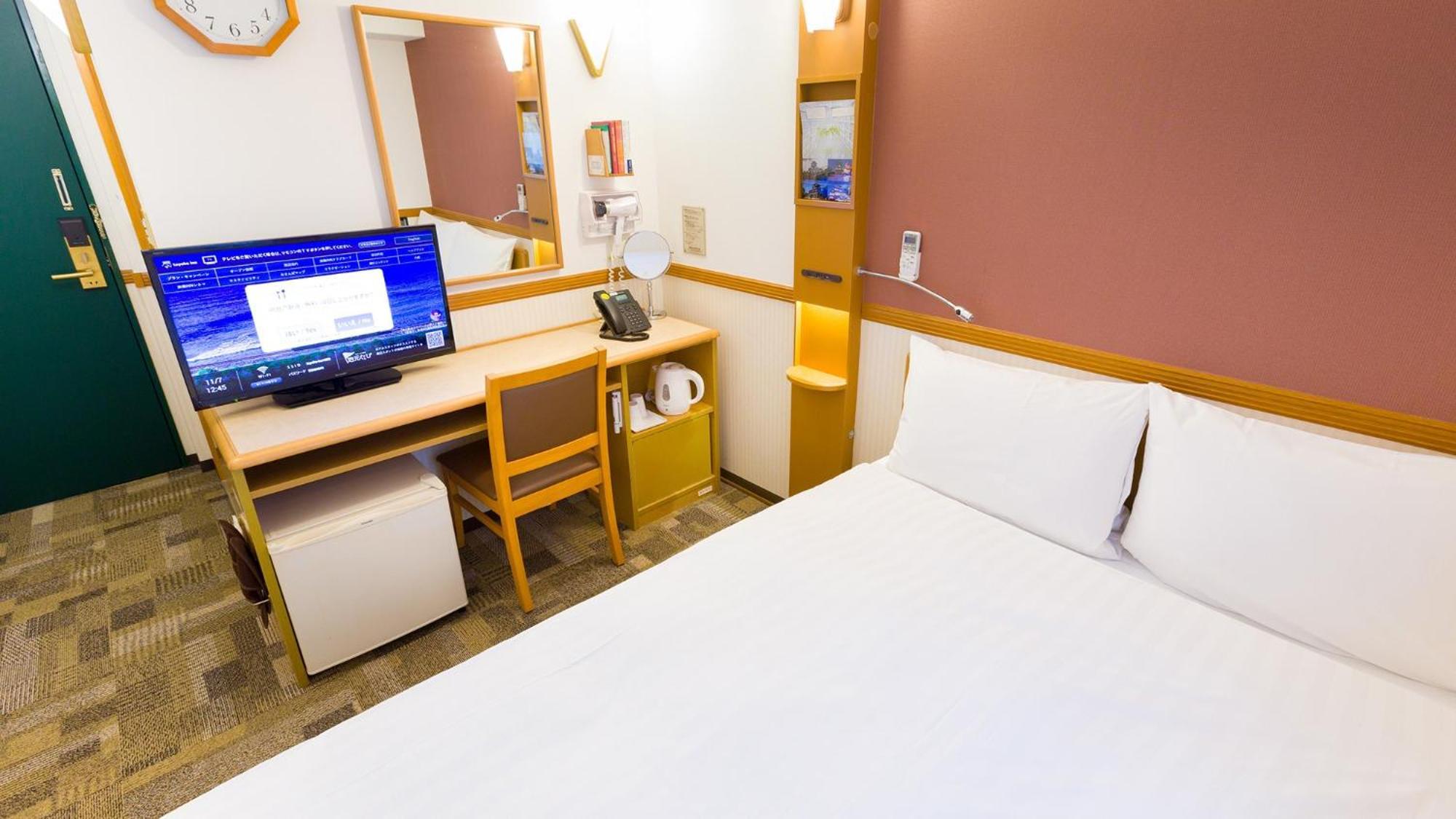 Toyoko Inn Toyohashi Eki Higashi Guchi Habitación foto